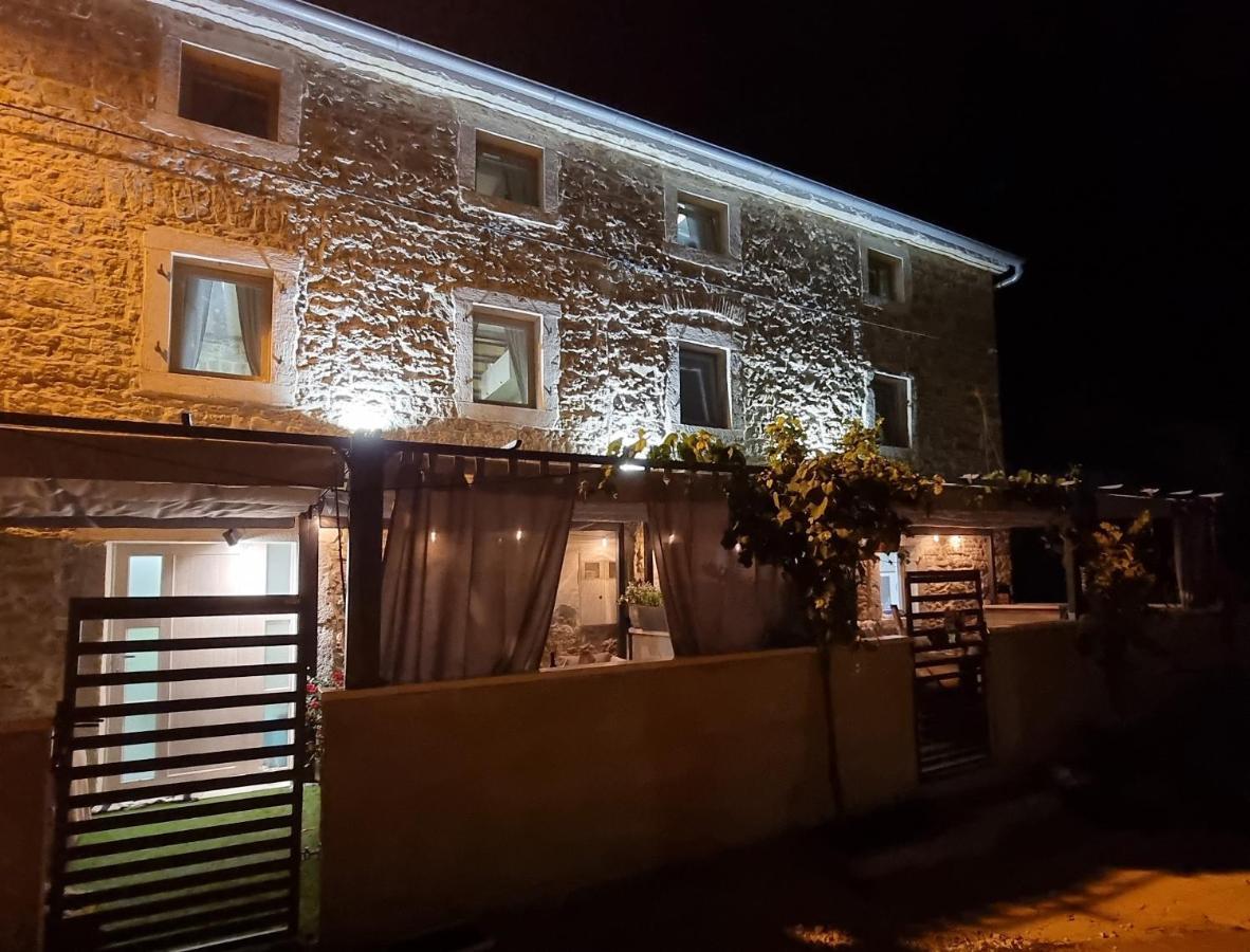 Vela & Vega Apartment Visnjan Ngoại thất bức ảnh